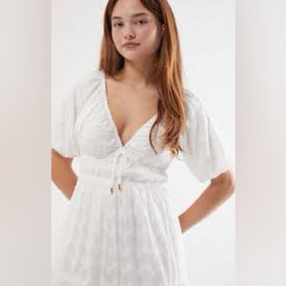 NWT Mink Pink Abella Mini Dress in White - Picture 4 of 12